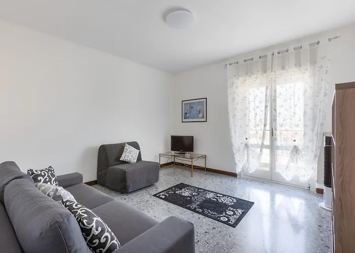 The Black Swan * Trieste